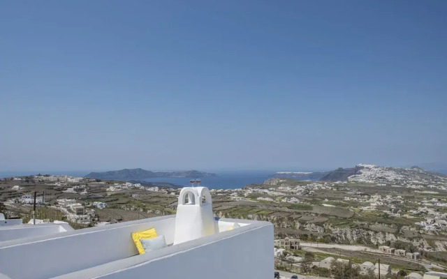 Santorini 180 Degrees