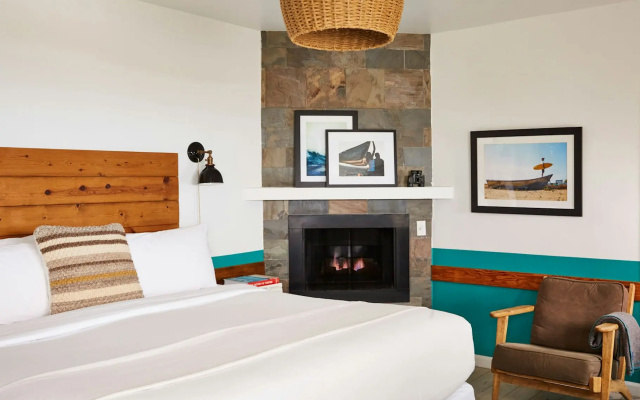 Cambria Beach Lodge