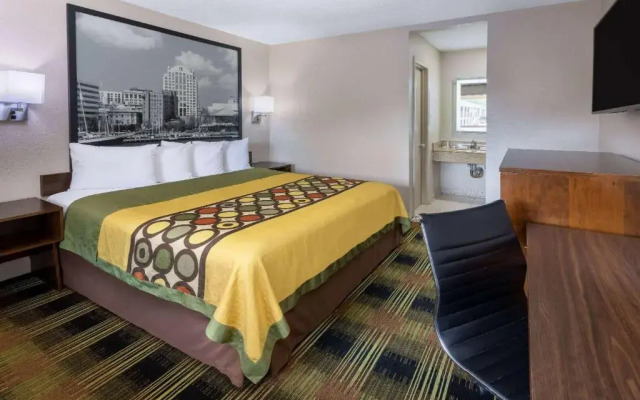 Super 8 Williamsburg/Historic Area