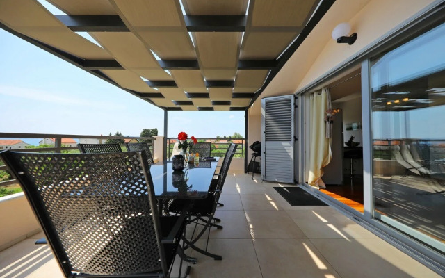 Villa Olive Garden Apartments