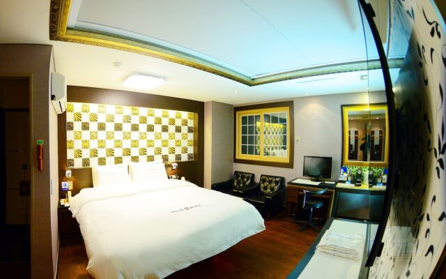 Sugar Hotel
