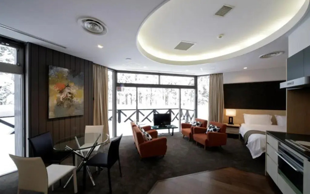 The Ridge Hotel & Apartments