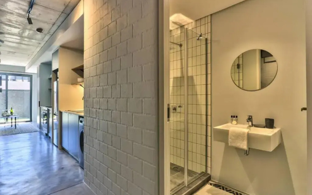 Ideal work from home,studio in new development!