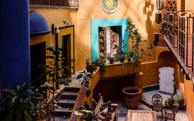 Riad Mellado by Grupo Afekto