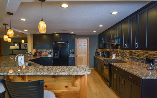 Boulder Escape 5 Bedroom House