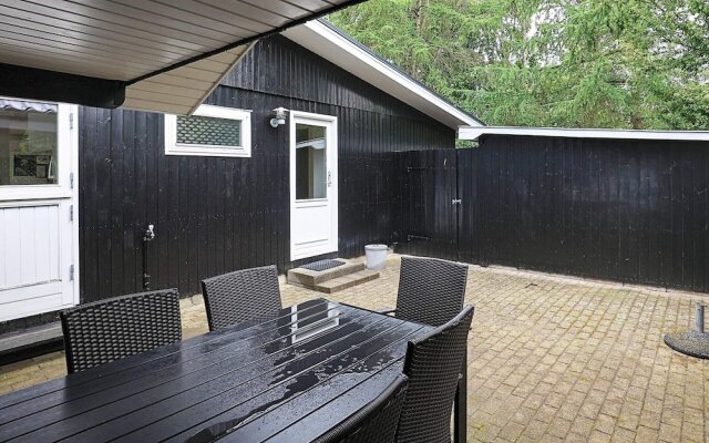 6 Person Holiday Home in Hals