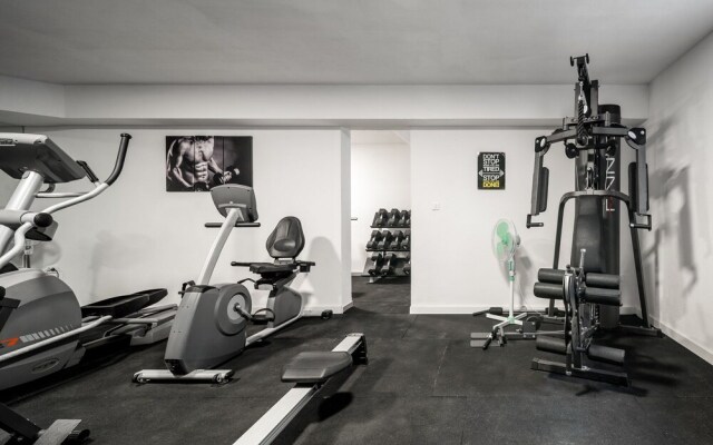 Beachfront Villa Grey Martini with Pool