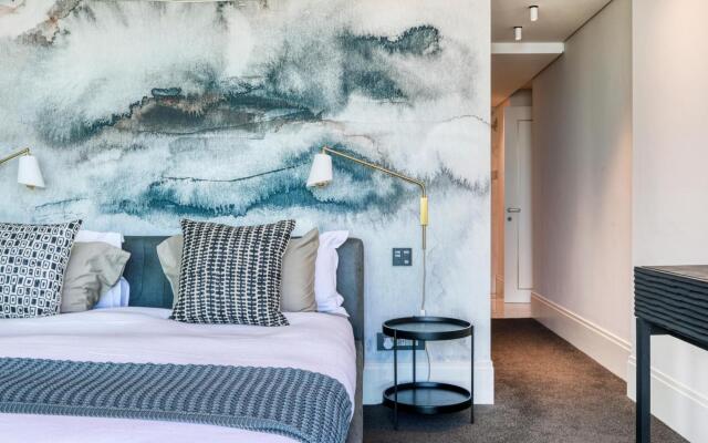 Aurum Allure - Bantry Bay