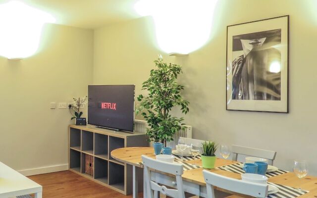 Tudors eSuites City Centre House