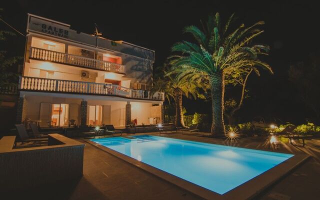 Pool Apartments Galeb