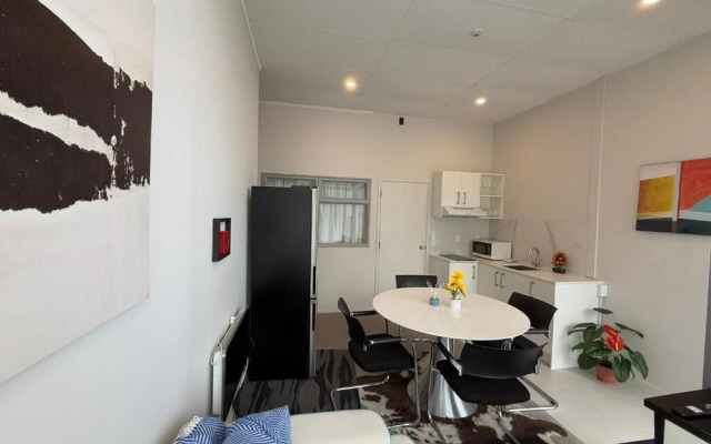 free parking 2Bed family home in AKL CBD