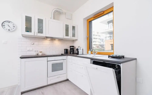 Stylish Apartment Rakowicka by Renters
