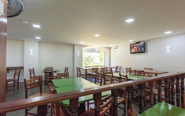 Cavalinho Branco Flat Para 4 Pessoas c Piscina