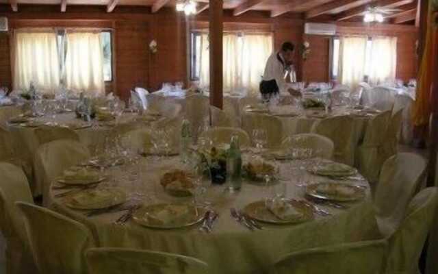 Hotel Club Mezzaluna