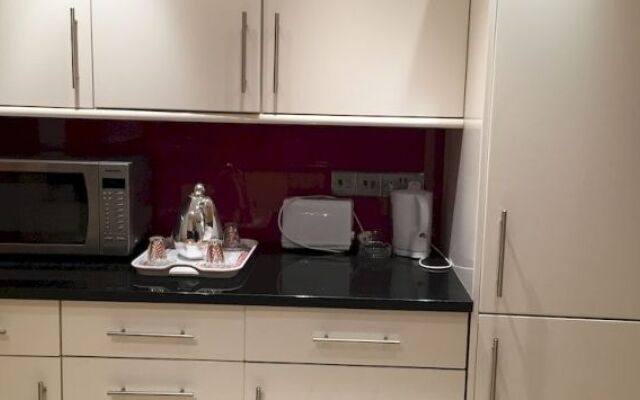 LVE- Knightsbridge Apartments
