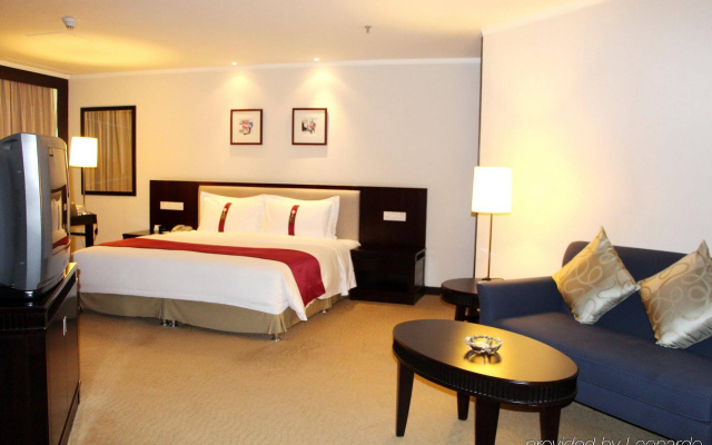 Crowne Plaza Zhuhai City Center by IHG
