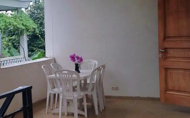 Ninoshvili Street Apartment