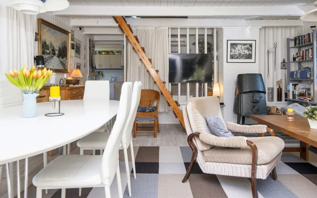 6 Person Holiday Home in Glesborg-by Traum