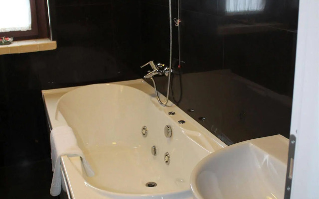 Halanus Hotel And Resort