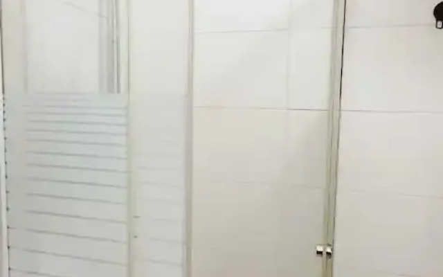 Affordable 2BR Apt Near Enkplatz U3