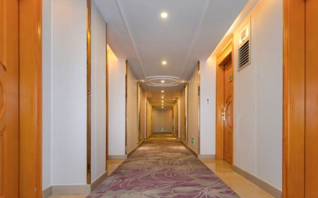 Vienna Hotel Shenzhen Jixiang Metro Staion