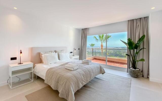 Heated Rooftop Pool Penthouse Views Magna Marbella