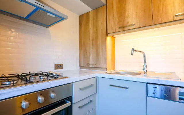 Comfy Flat 500 m to Uskudar Ferry Station