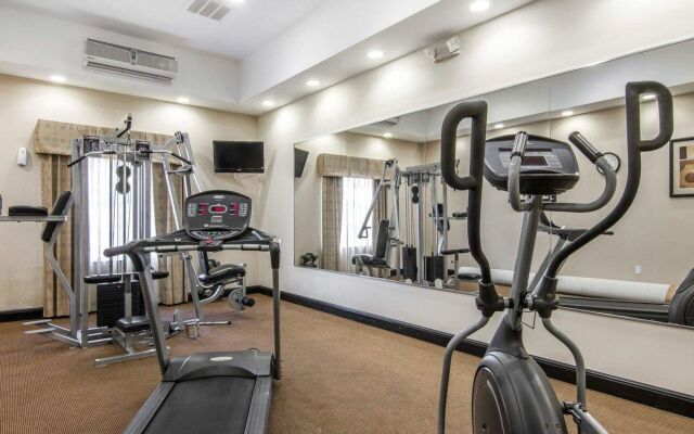 Red Roof Inn & Suites Longview