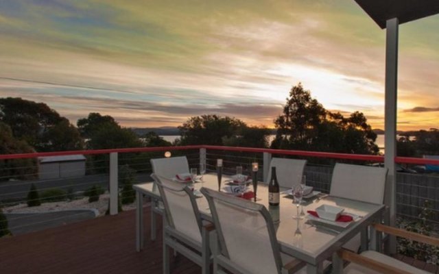 Sunsets On Tamar Holiday House