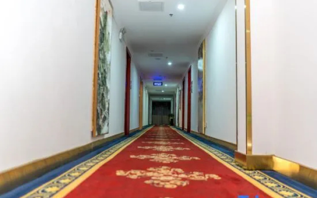 Dongsheng Business Hotel (Guilin Liangjiang International Airport Branch)
