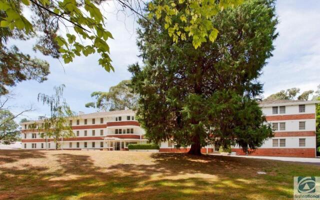 Linaker Art Deco Motel