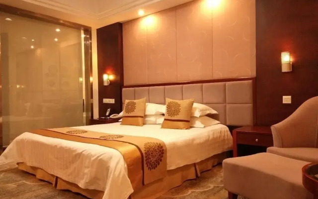 Jiuhuashan Center Hotel