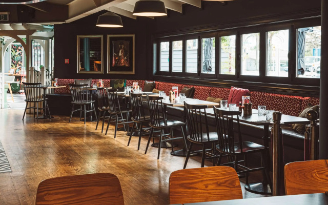 Quality Hotel Lincoln Green