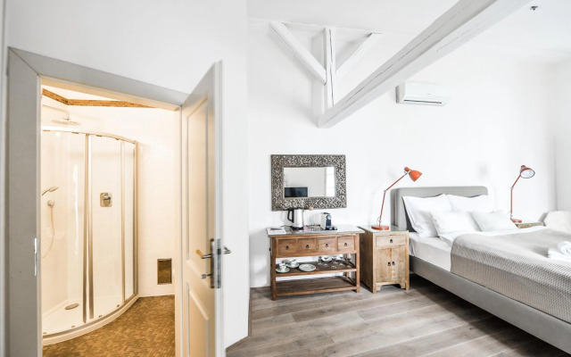 Cozy Quiet Studio At Charles Bridge