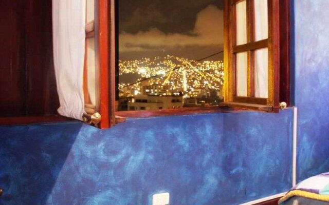 Hotel Muros Quito