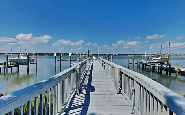 Shady Beaches by Topsail Realty