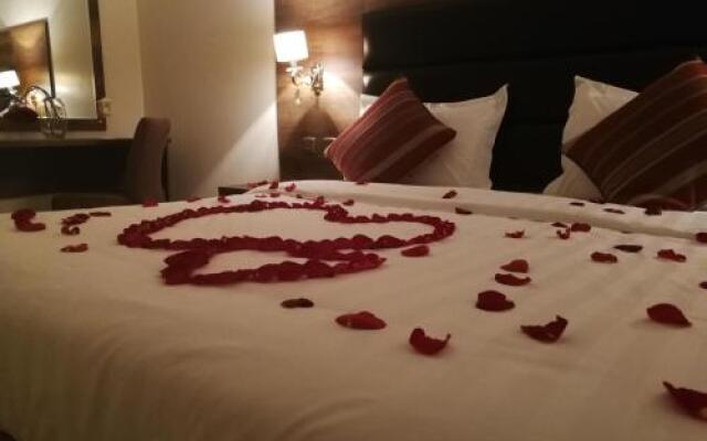 Dar Sadan Hotel Suites