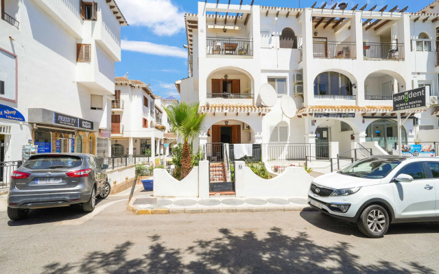 Snug holiday home in Villamartin with garden