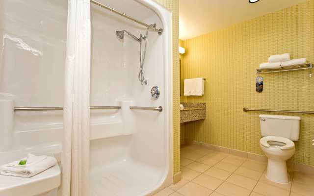 Holiday Inn Express Winchester South-Stephens City by IHG