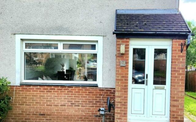 Quirky Home Quiet Neighbourhood