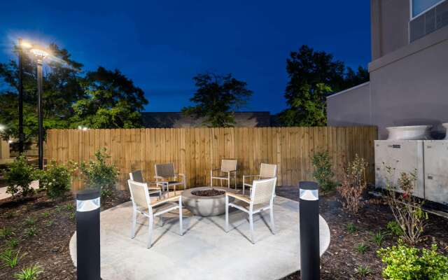 La Quinta Inn & Suites by Wyndham Mobile