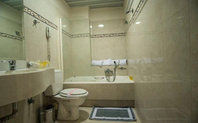 Golden City Hotel