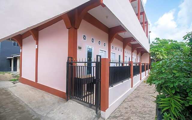 OYO Life 2888 Nayni Kost