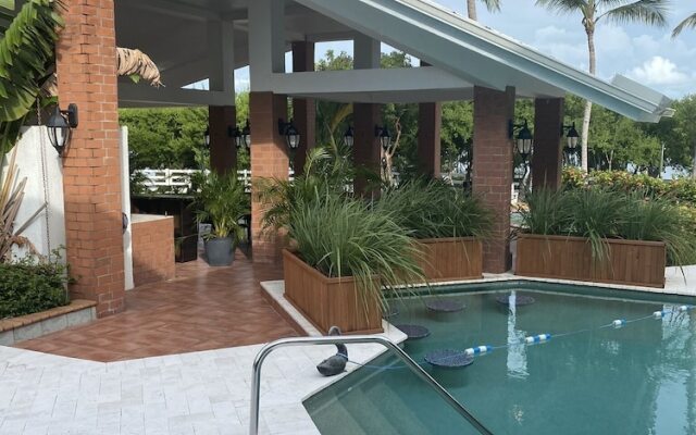 Bahia Bay Resort