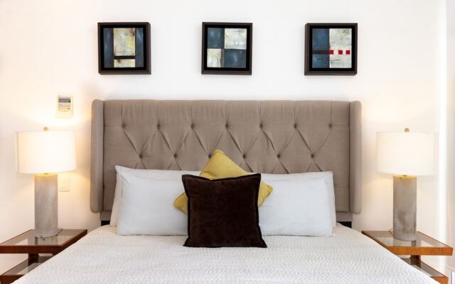 Elements Penthouse 5 3 Bedroom Condo by RedAwning