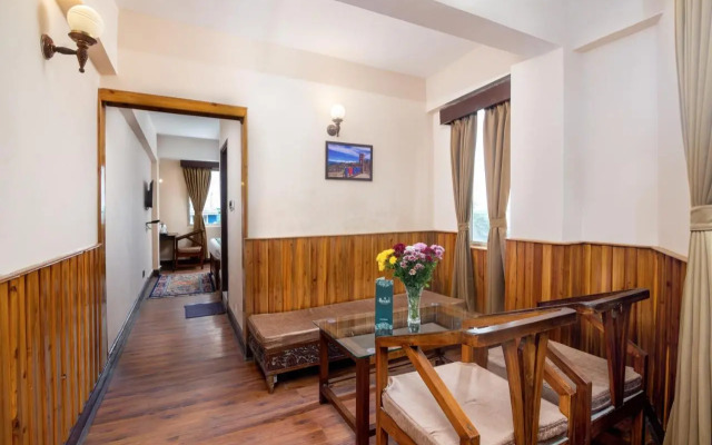 Muscatel Roma - 400 Mts from Mall Road