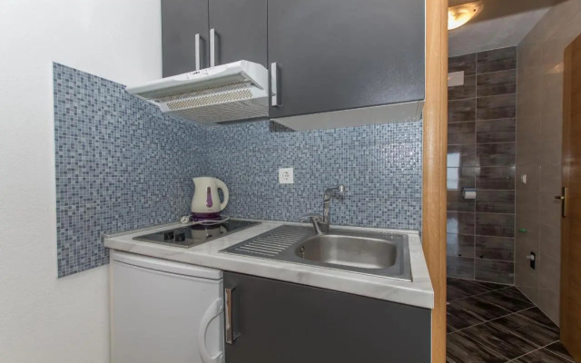 Studio apartments Zloic in Krvavica