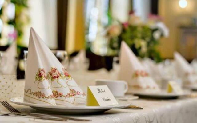 Bialy Kruk Hotel