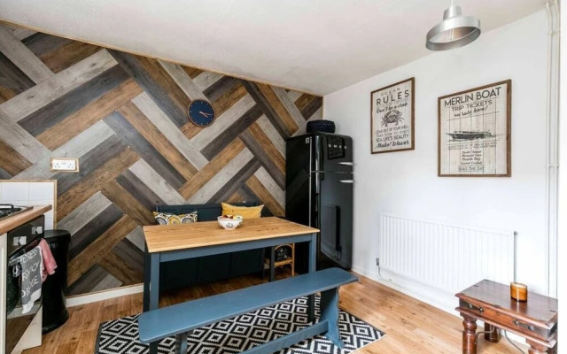 Stylish Bright Cambridge Home