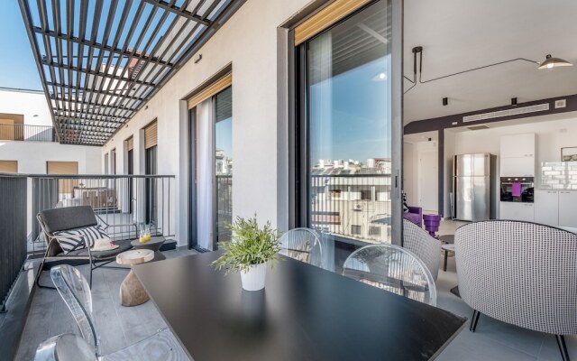 Fantastic Duplex in the famous Jaffa District